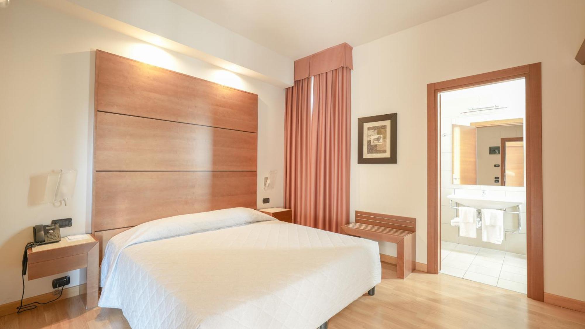 Hotel Europa Reggio nell'Emilia Zewnętrze zdjęcie