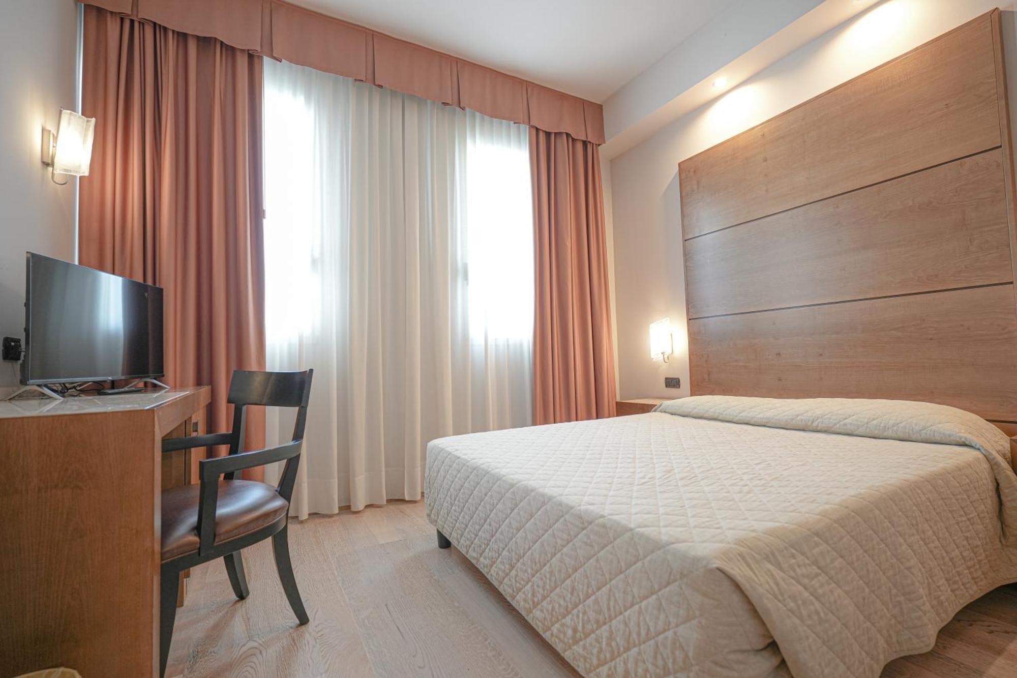 Hotel Europa Reggio nell'Emilia Zewnętrze zdjęcie