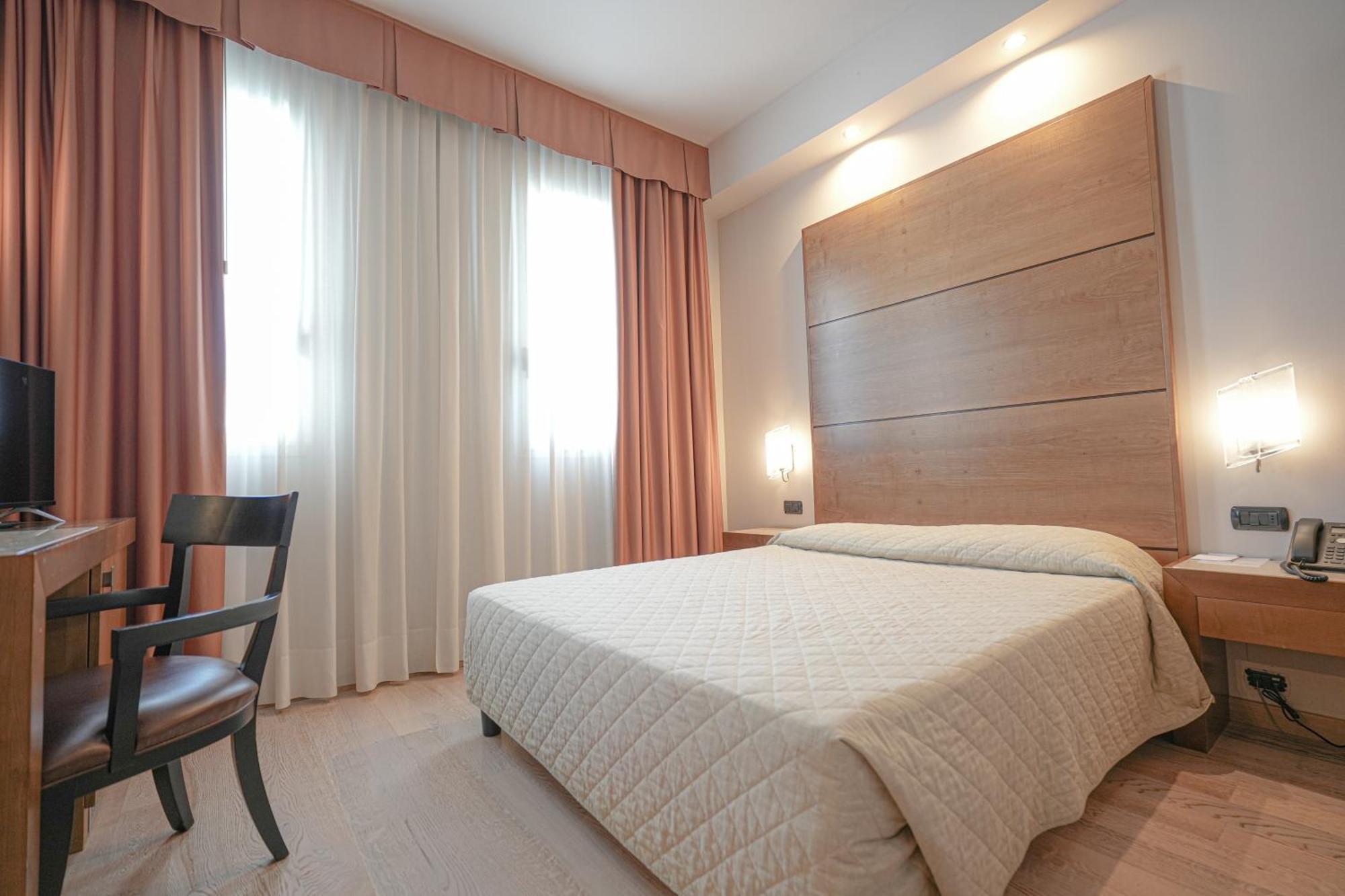 Hotel Europa Reggio nell'Emilia Zewnętrze zdjęcie