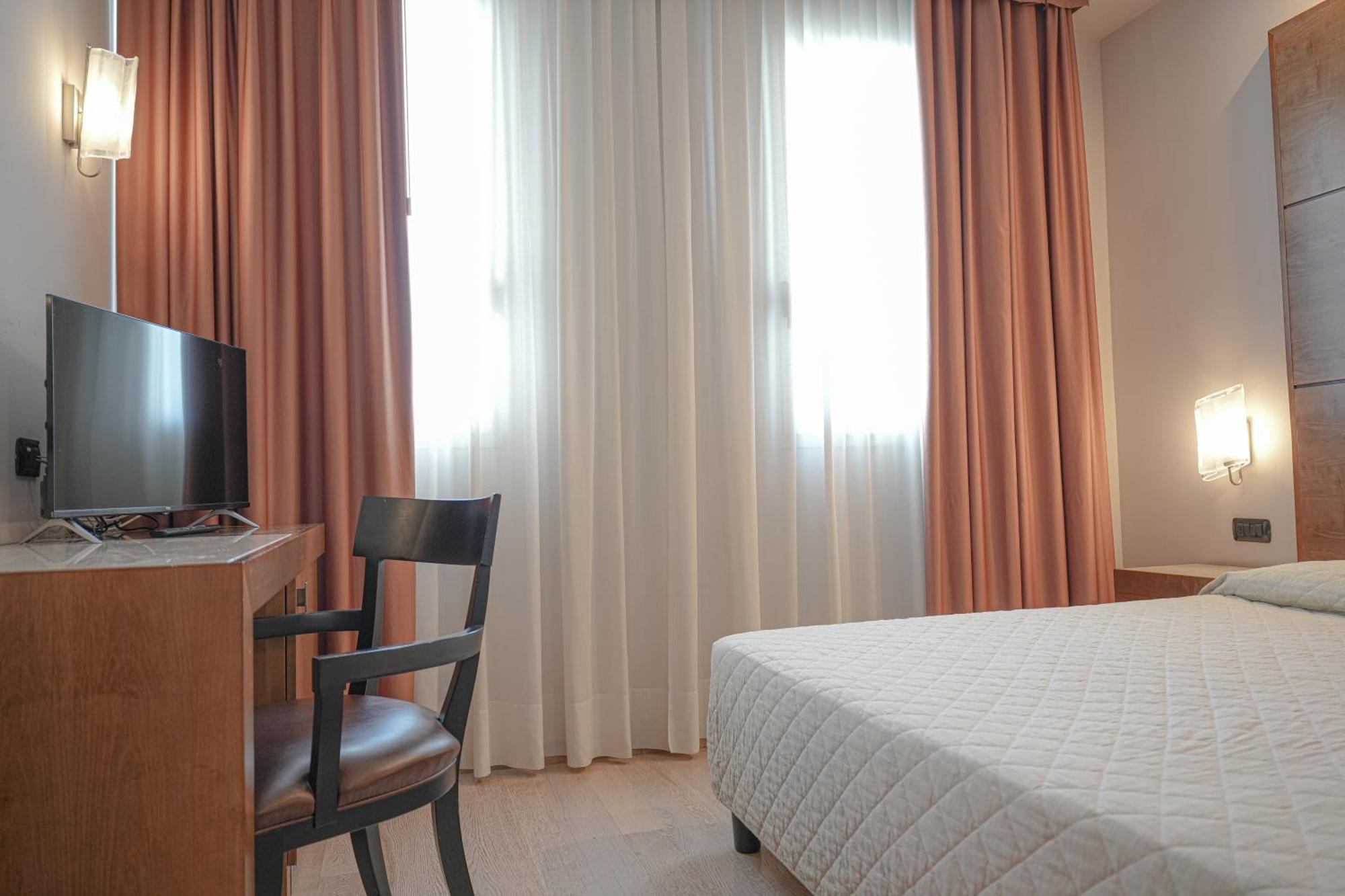 Hotel Europa Reggio nell'Emilia Zewnętrze zdjęcie