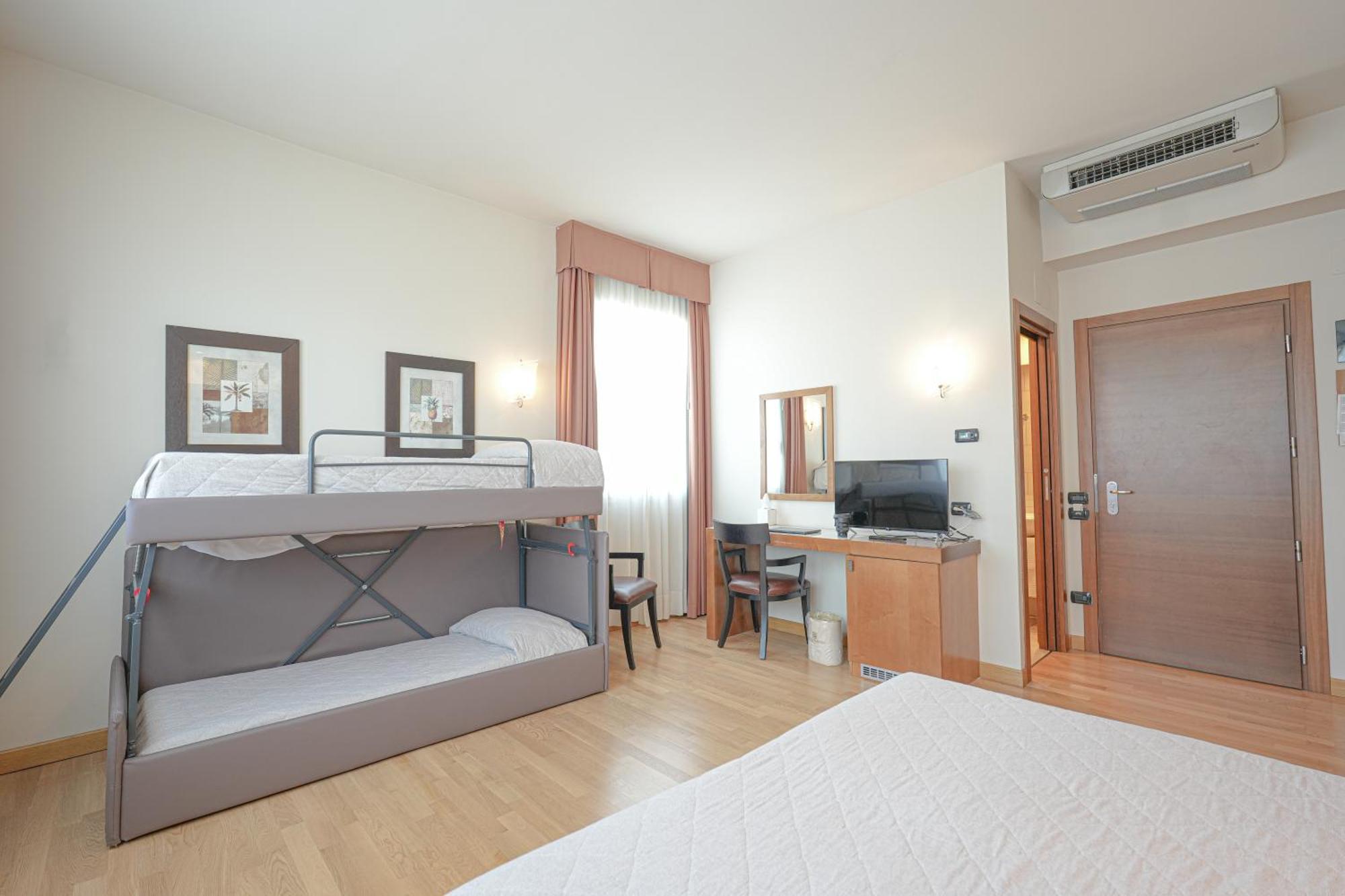 Hotel Europa Reggio nell'Emilia Zewnętrze zdjęcie