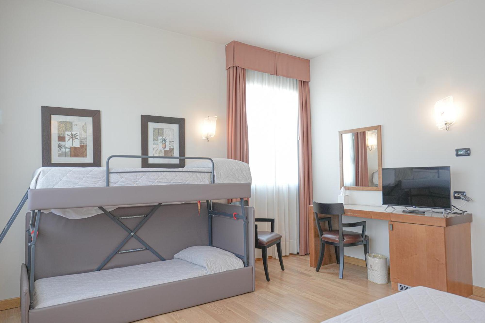 Hotel Europa Reggio nell'Emilia Zewnętrze zdjęcie